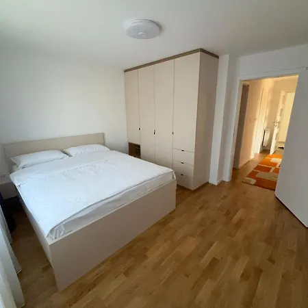 Flower Apartman